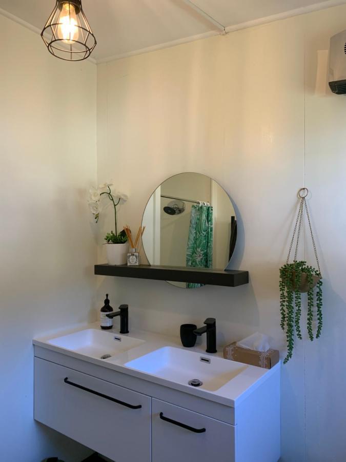 Moore St Cottage โอฮาคูเน ภายนอก รูปภาพ