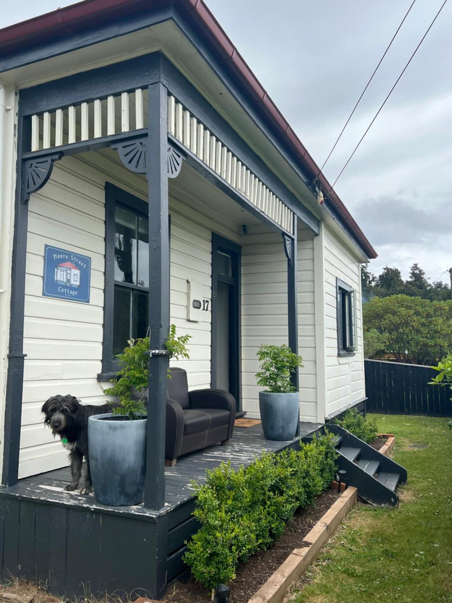 Moore St Cottage โอฮาคูเน ภายนอก รูปภาพ